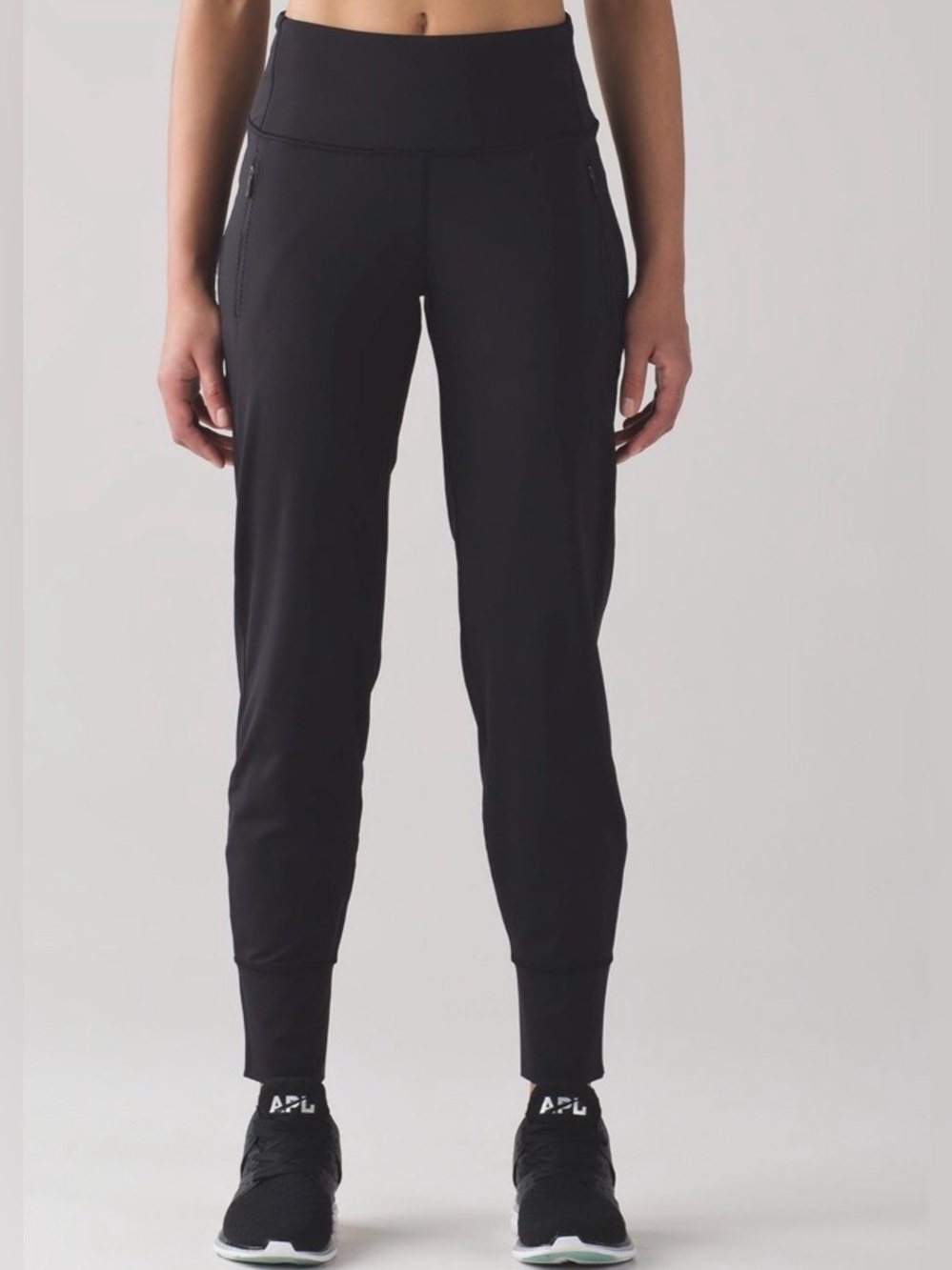 Lululemon Fresh Tracks Pant II
Black size 10